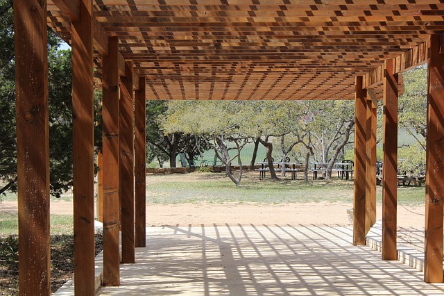 Avantages de l’installation d’un carport en bois